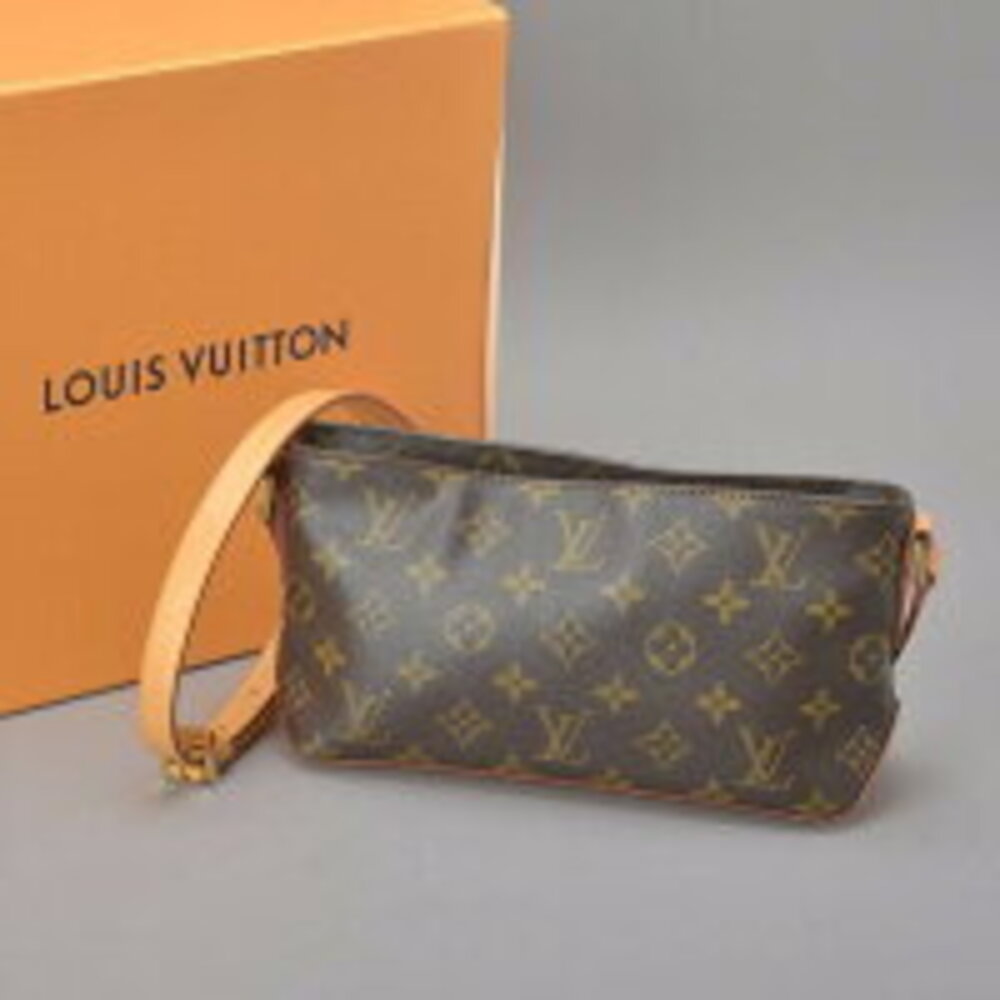 Louis Vuitton Trotter Shoulder Bag Monogram Leather Pochette Crossbody